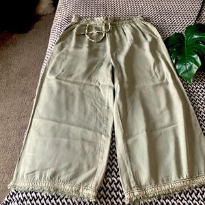Green Paperbag Waist Cropped Pants
